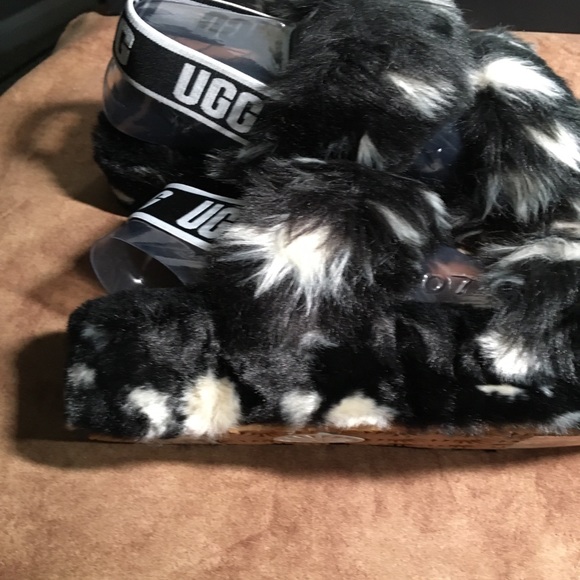 UGG NIB AUTHENTIC OH YEAH SPOTS BLACK & WHITE SLIPPERS - Picture 4 of 16